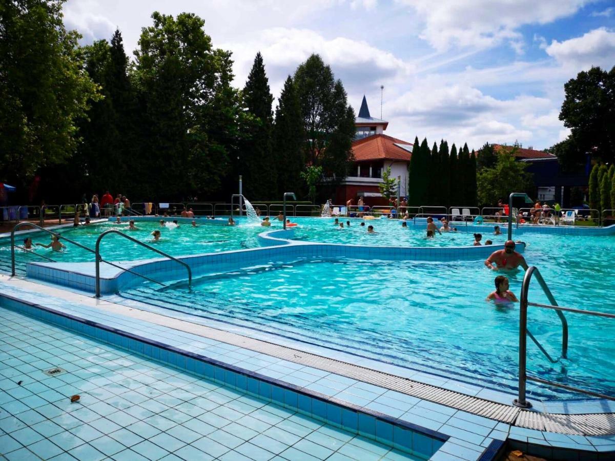 Veranda Apartman Ньїредьгаза Екстер'єр фото